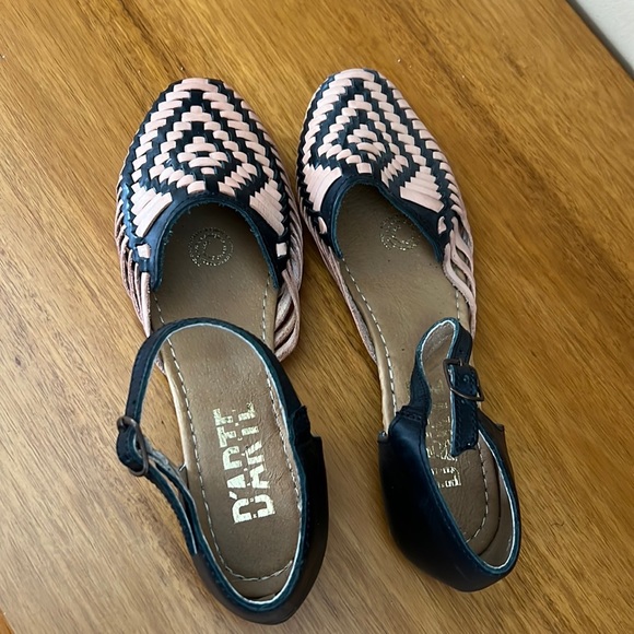 Woven Sandels - Picture 1 of 3